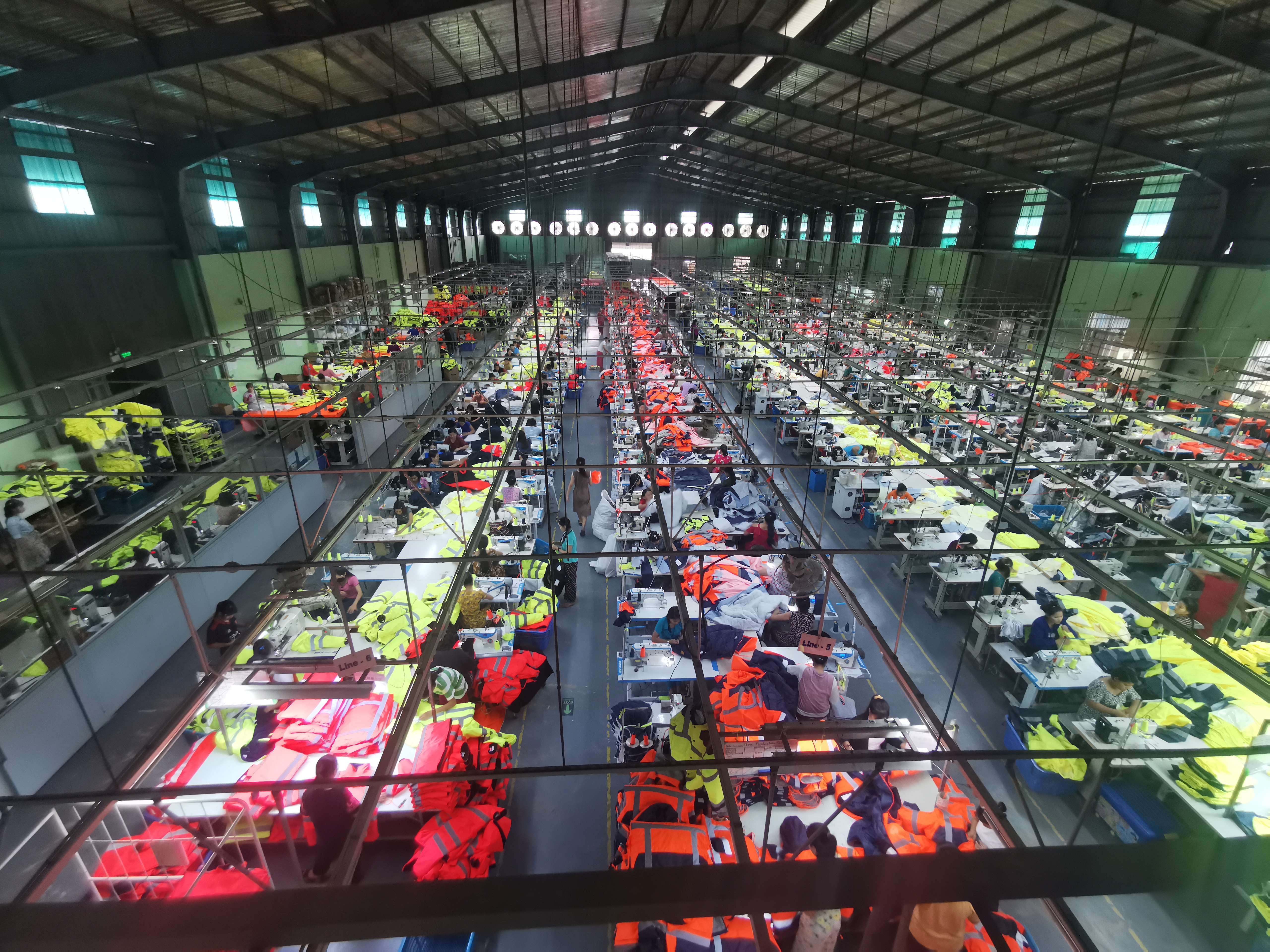 domestic reflective clothing, reflective clothing factory, high visibility apparel, safety gear manufacturer