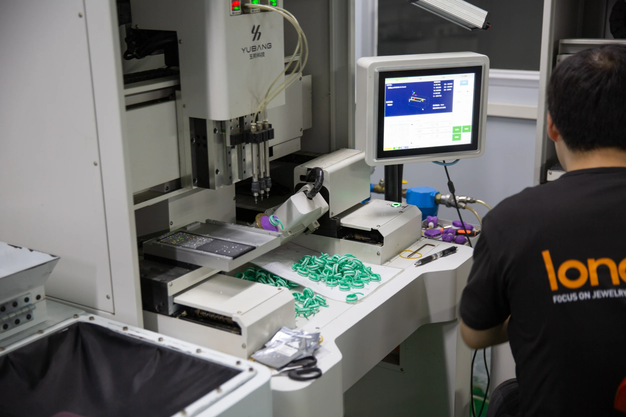 How to Find Reliable Jewelry Suppliers for Your Brand.webp