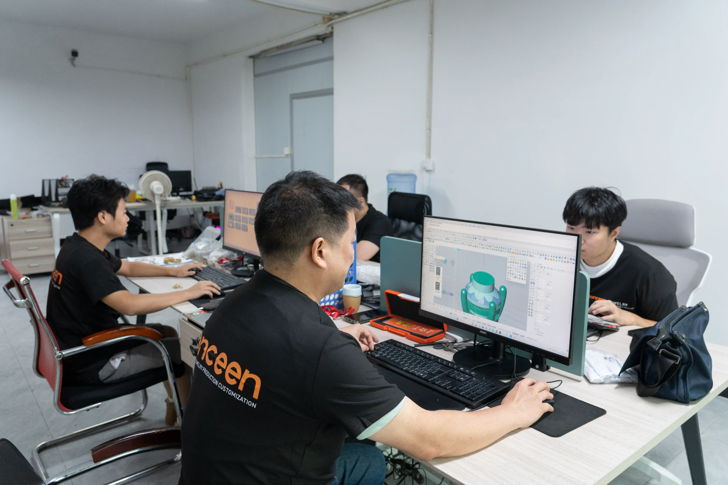 2Best Online Wholesale Fashion Jewelry Suppliers for Retailers in 2026.webp