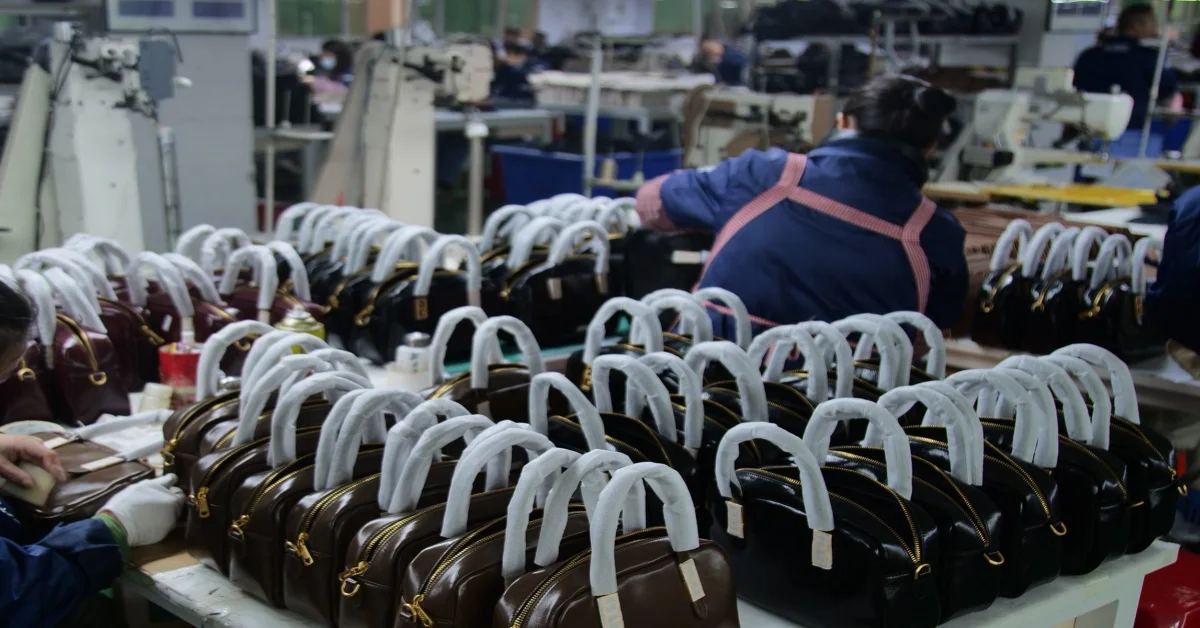 What Questions Should You Ask Before Working With a Bag Manufacturer?