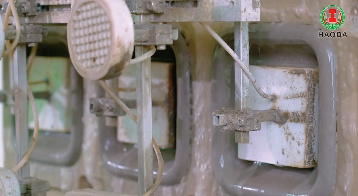 high-pressure-casting-machine.webp